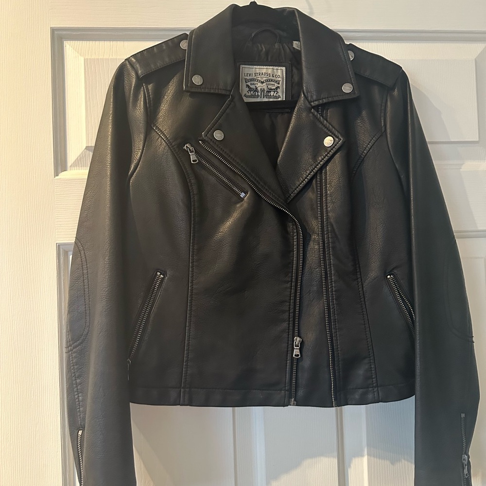 Levi's Classic Black Leather Jacket